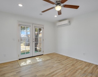 4618 Marlborough Dr. (1/2) - Photo Thumbnail 7