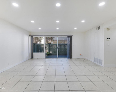 5700 Etiwanda Avenue - Photo Thumbnail 15