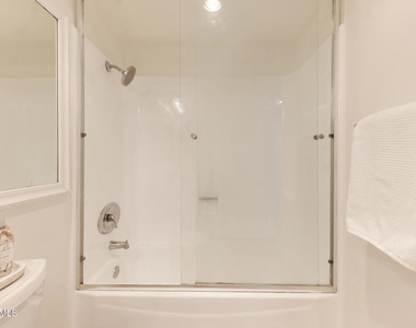 5700 Etiwanda Avenue - Photo Thumbnail 19