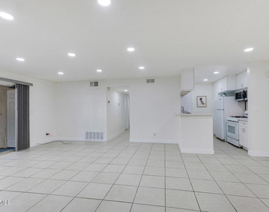 5700 Etiwanda Avenue - Photo Thumbnail 4