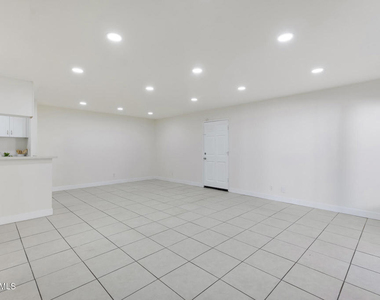 5700 Etiwanda Avenue - Photo Thumbnail 13