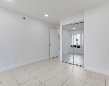 5700 Etiwanda Avenue - Photo Thumbnail 21