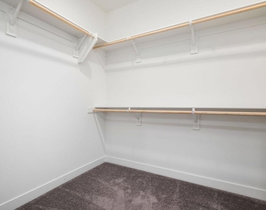 76305 Columbia Drive - Photo Thumbnail 15