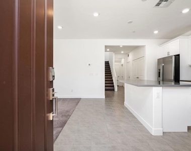 76305 Columbia Drive - Photo Thumbnail 1