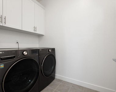 76305 Columbia Drive - Photo Thumbnail 10