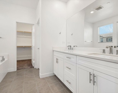 76305 Columbia Drive - Photo Thumbnail 13