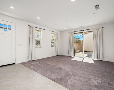 76305 Columbia Drive - Photo Thumbnail 5