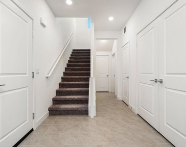 76305 Columbia Drive - Photo Thumbnail 9
