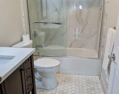 1640 Twelve Oaks Way - Photo Thumbnail 19