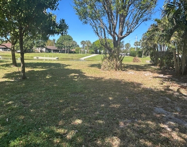 12768 Westhampton Circle - Photo Thumbnail 26