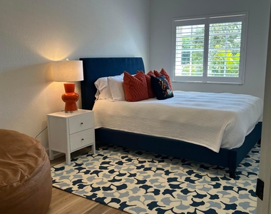 12768 Westhampton Circle - Photo Thumbnail 21