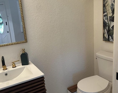 12768 Westhampton Circle - Photo Thumbnail 28
