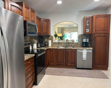 12768 Westhampton Circle - Photo Thumbnail 30