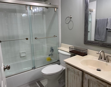 10667 Lake Shore Drive - Photo Thumbnail 28