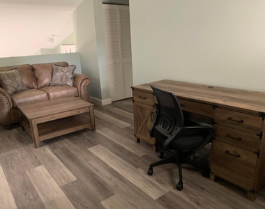 10667 Lake Shore Drive - Photo Thumbnail 34