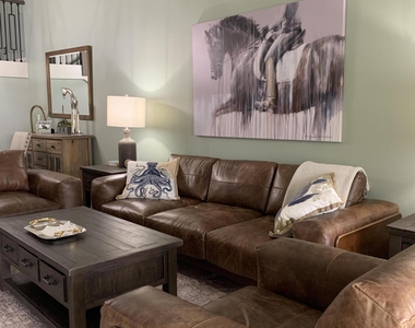 10667 Lake Shore Drive - Photo Thumbnail 8