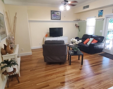 226 Ne 1st Avenue - Photo Thumbnail 8