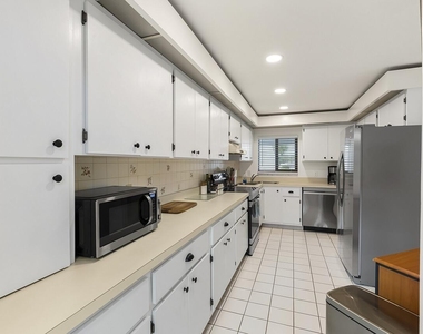 2155 Galleon Drive - Photo Thumbnail 12