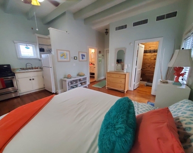 226 Ne 1st Avenue - Photo Thumbnail 9