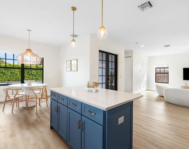 7606 S Olive Avenue - Photo Thumbnail 10