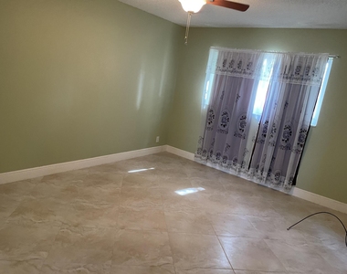 705 Lori Drive - Photo Thumbnail 30