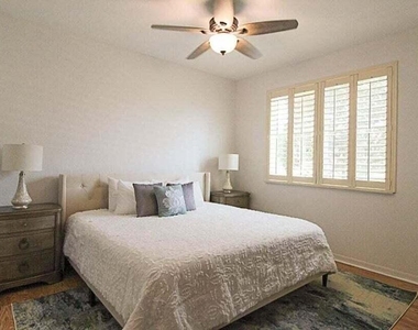 11018 Legacy Drive - Photo Thumbnail 7