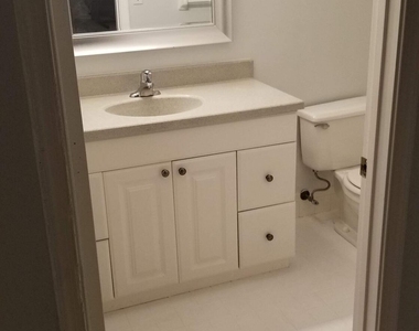 1509 Hawthorne Place - Photo Thumbnail 12