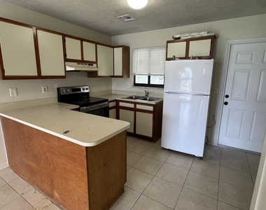 5045 Se Primrose Way - Photo Thumbnail 2