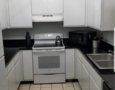 1511 Hawthorne Place - Photo Thumbnail 2