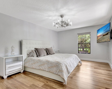 355 Prestwick Circle - Photo Thumbnail 29