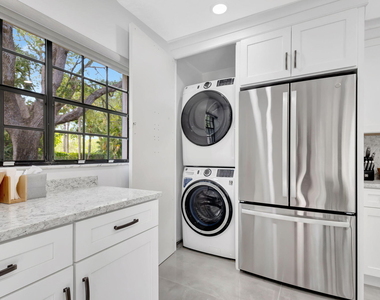 355 Prestwick Circle - Photo Thumbnail 24