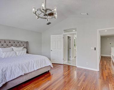 17 Selby Lane - Photo Thumbnail 40