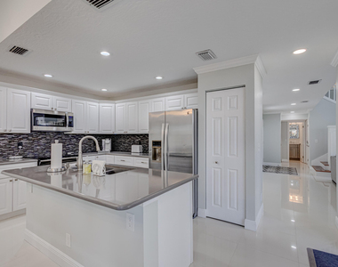17 Selby Lane - Photo Thumbnail 20