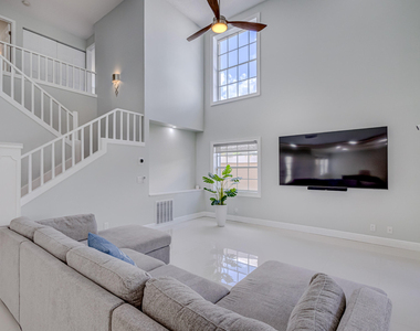 17 Selby Lane - Photo Thumbnail 10