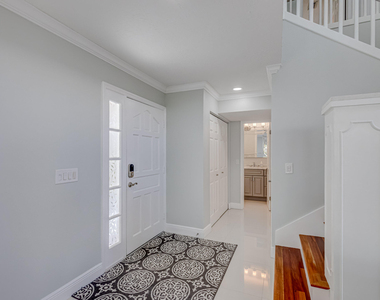 17 Selby Lane - Photo Thumbnail 7