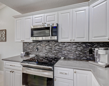 17 Selby Lane - Photo Thumbnail 24
