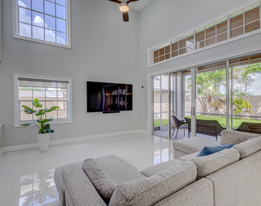 17 Selby Lane - Photo Thumbnail 15