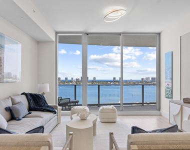 220 Lake Shore Drive - Photo Thumbnail 7