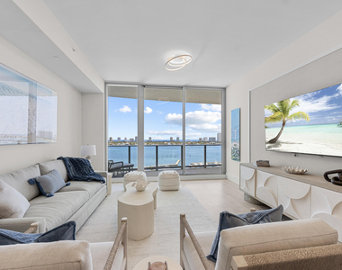 220 Lake Shore Drive - Photo Thumbnail 8
