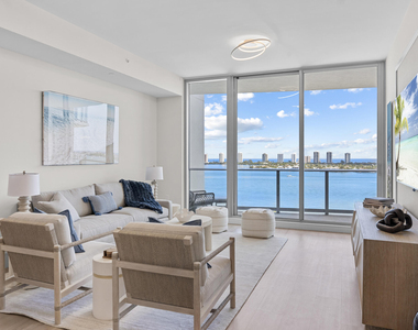 220 Lake Shore Drive - Photo Thumbnail 6