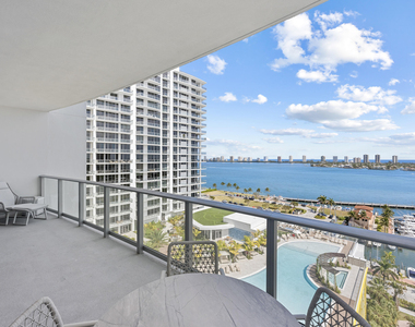 220 Lake Shore Drive - Photo Thumbnail 16
