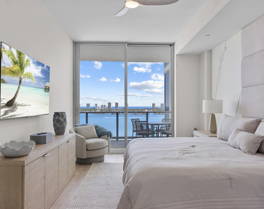 220 Lake Shore Drive - Photo Thumbnail 20