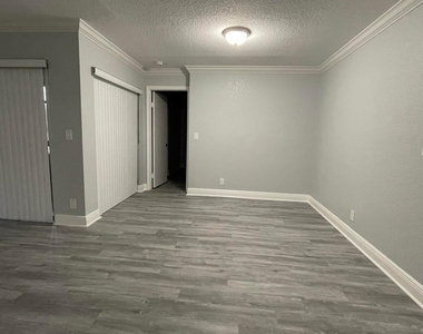 3427 Nw 47th Avenue Nw - Photo Thumbnail 10