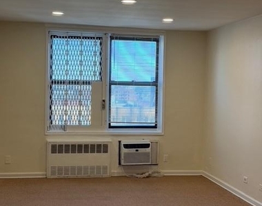 88th Avenue - Photo Thumbnail 10