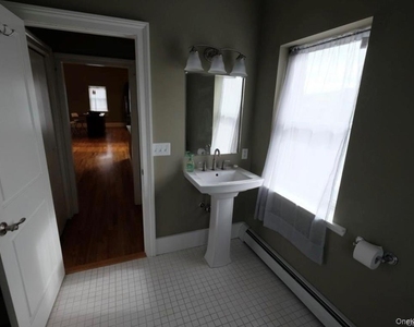 179 Main Street - Photo Thumbnail 7