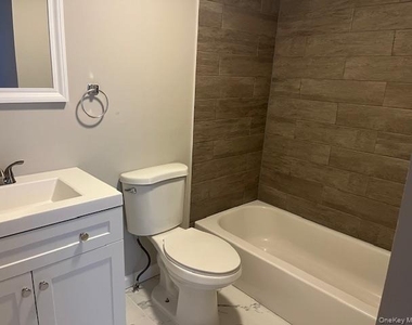 87 Ferndale Avenue - Photo Thumbnail 8