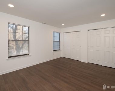 801 Woodbridge Commons Way - Photo Thumbnail 21