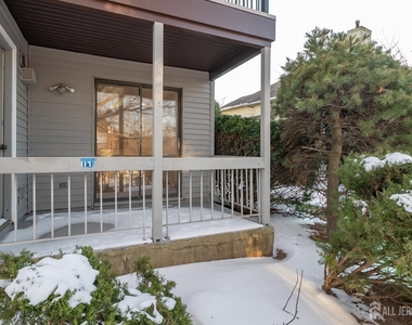 801 Woodbridge Commons Way - Photo Thumbnail 29