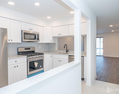 801 Woodbridge Commons Way - Photo Thumbnail 5