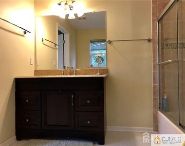 141 Forest Drive - Photo Thumbnail 8